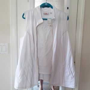 Quacker Factory White Vest/Skort set, NWT 1X